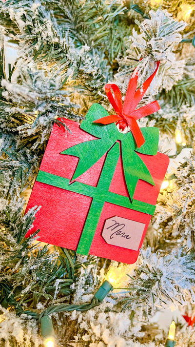 Kids Christmas DIY paintable Ornament Kit: Santa, Reindeer, Gift