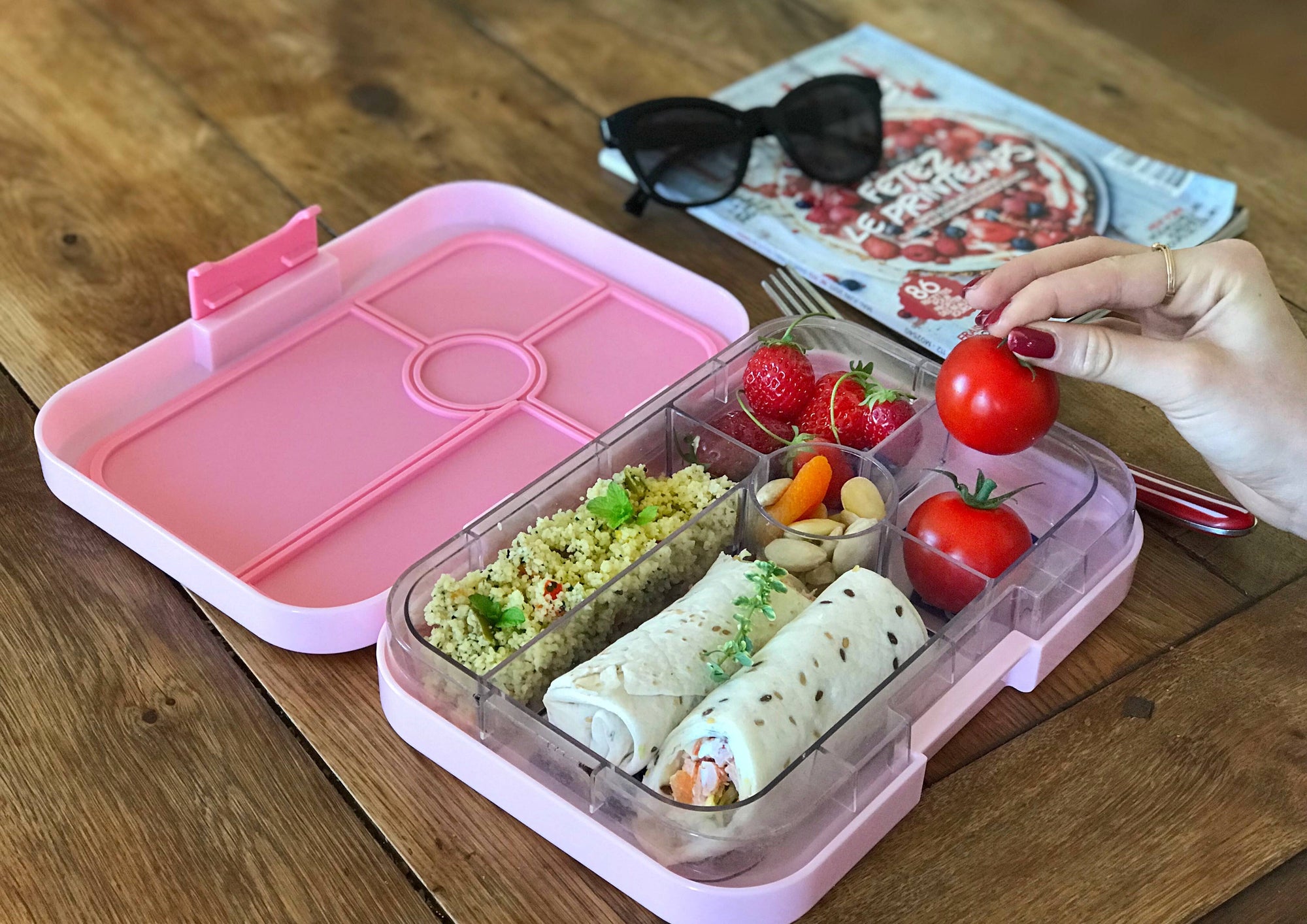 Leakproof Yumbox Tapas Bento Box( Capri Pink) 5 Compartment