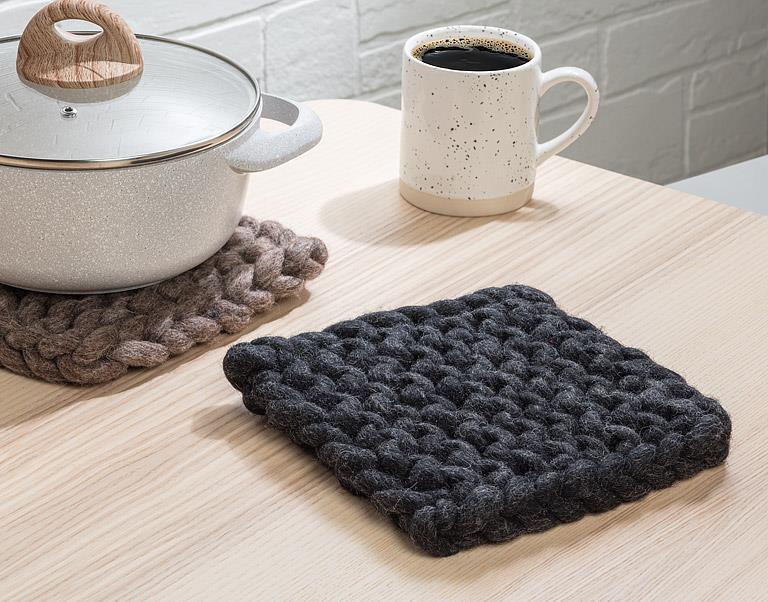 Pompom Trivet