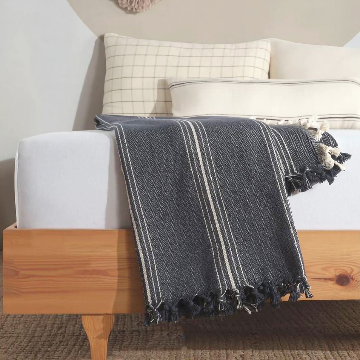 Black Striped Cream Throw blanket & Bedspread