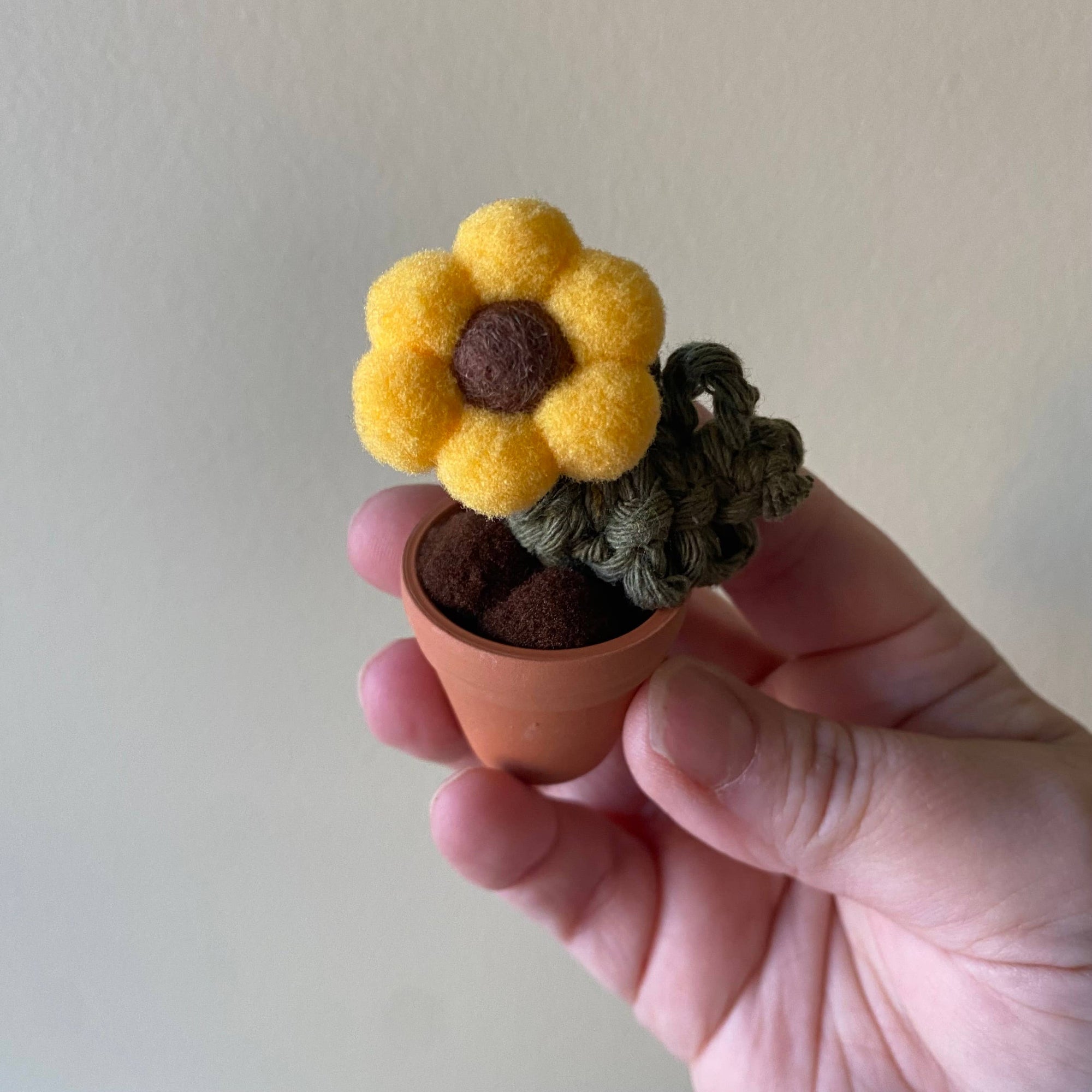 Pompom, Felt & Macrame Forever Fibre Flower - Mini