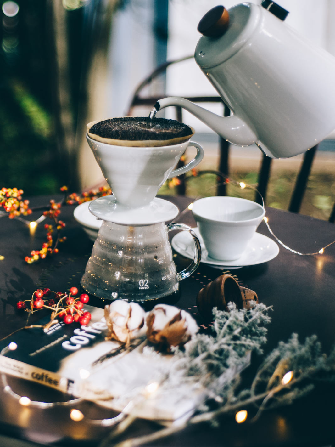 HARIO V60-02 Dripper (Ceramic) detail